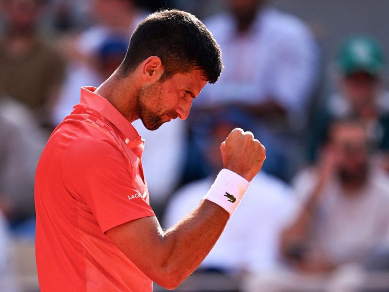 Novak Djokovic remporte la demi-finale de Roland-Garros contre Carlos Alcaraz