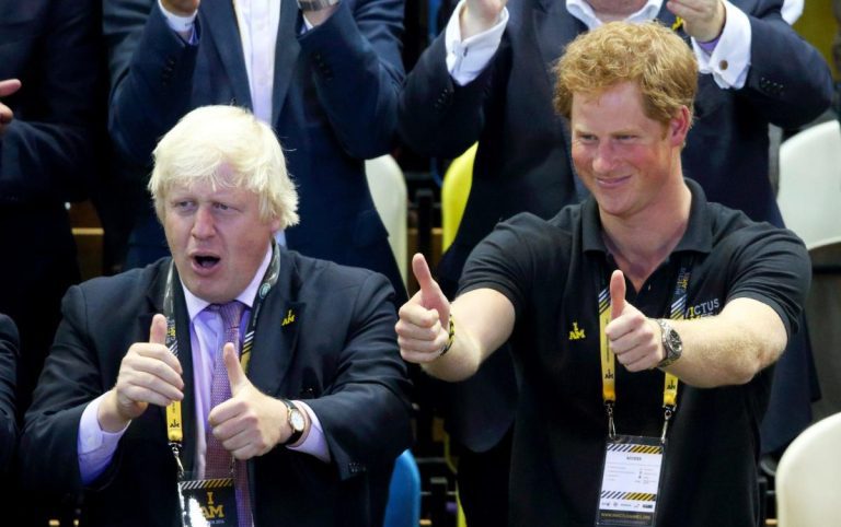 Le prince Harry et Boris Johnson se ressemblent plus que vous ne le pensez – pouvez-vous voir la différence ?