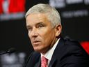 Le commissaire du PGA Tour, Jay Monahan, prend la parole lors d'une conférence de presse.