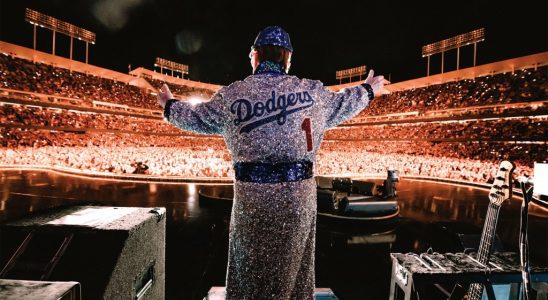 Elton John est toujours debout: Rocket Man sur Disney + Live Special, mettant fin à la vie de la tournée et en tête des charts dans les années 70