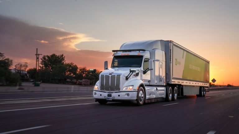 Des tests TuSimple retirent le conducteur humain d’un camion autonome en Chine