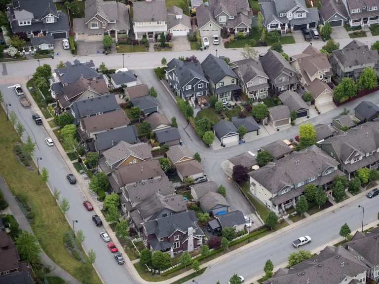 Rapide : Voici 14 villes canadiennes où les locataires peuvent se permettre d’acheter une maison