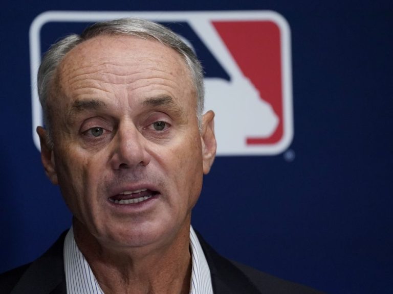 Rob Manfred dit qu’accorder l’immunité aux Astros qui volent des signes « n’est pas ma meilleure décision »