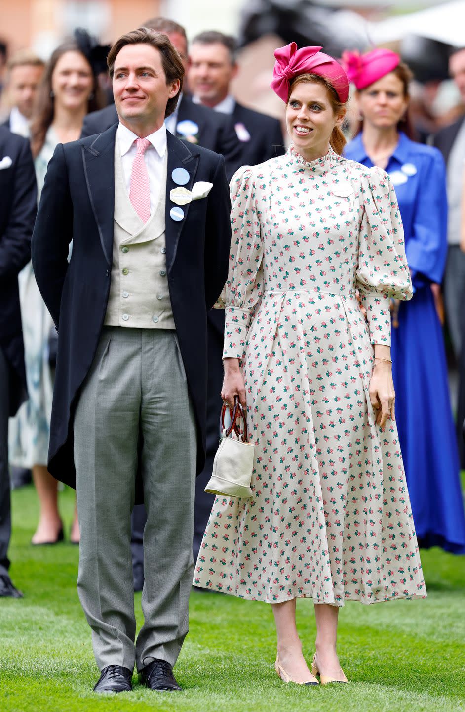 ascot, royaume-uni 20 juin sous embargo pour publication dans les journaux britanniques jusqu'à 24 heures après la date et l'heure de création princesse beatrice et edoardo mapelli mozzi assistent au premier jour de royal ascot 2023 à l'hippodrome d'ascot le 20 juin 2023 à ascot, angleterre photo de max mumbyindigogetty images