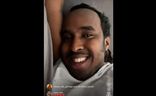 Le rappeur torontois Hassan Ali lors d'un chat en direct sur Instagram avec des fans le mardi 27 juillet. Ali fait l'objet d'un mandat pancanadien, faisant face à des accusations de meurtre au premier degré en lien avec une mort par balle en janvier