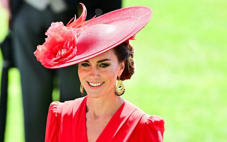 La princesse de Galles est élégante en rouge à Royal Ascot – avec de nouveaux accessoires astucieux