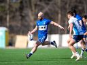 Le demi-mouche Shane O'Leary est montré en action pour les Arrows de Toronto lors de leur défaite 29-27 contre le champion en titre de la Major League Rugby New York Ironworkers le 8 avril 2023, au York Lions Stadium.