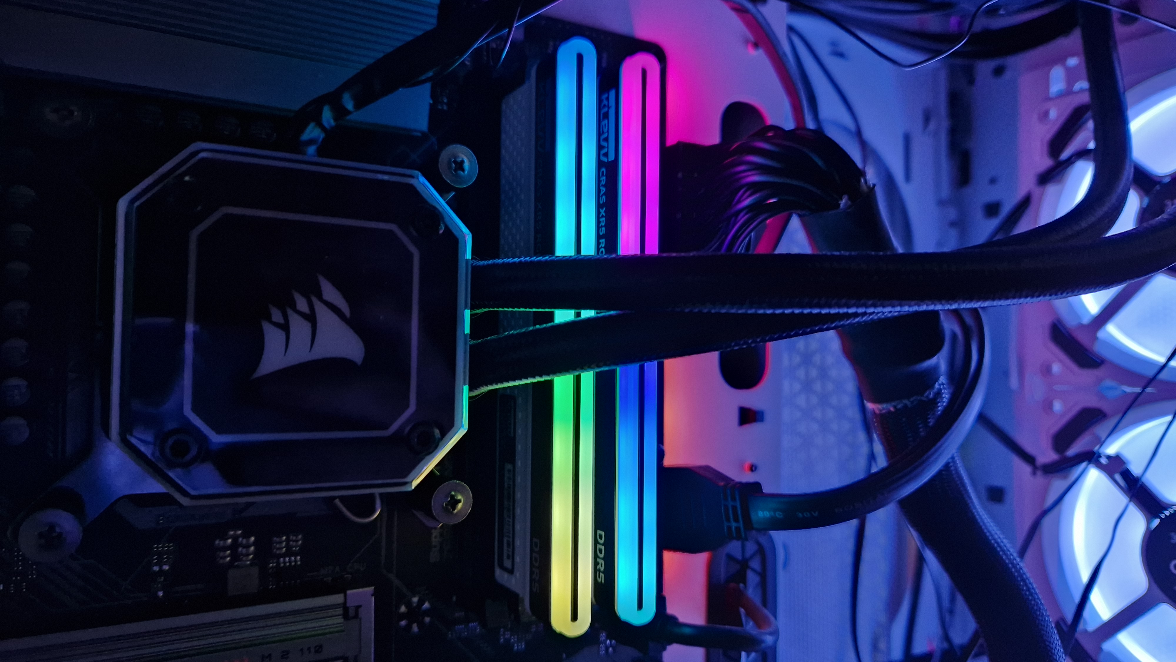 Éclairage RVB de la RAM Klevv Cras XR5 RGB DDR5