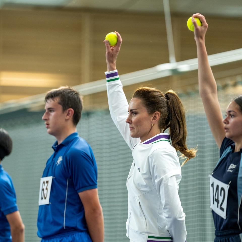 La princesse de Galles a rejoint un entraînement de garçon et de fille de balle au club