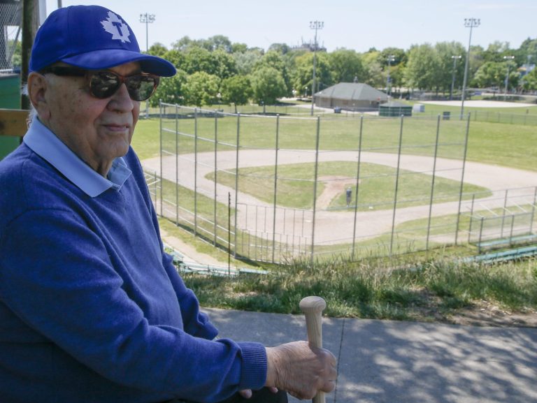 Baseball Maple Leafs à la recherche d’un acheteur pour poursuivre une tradition de 54 ans à Christie Pits