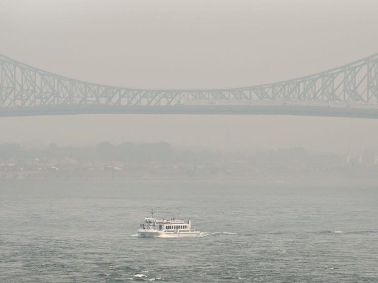 Des avertissements de mauvaise qualité de l’air sont émis dans trois provinces alors que le nombre d’incendies augmente