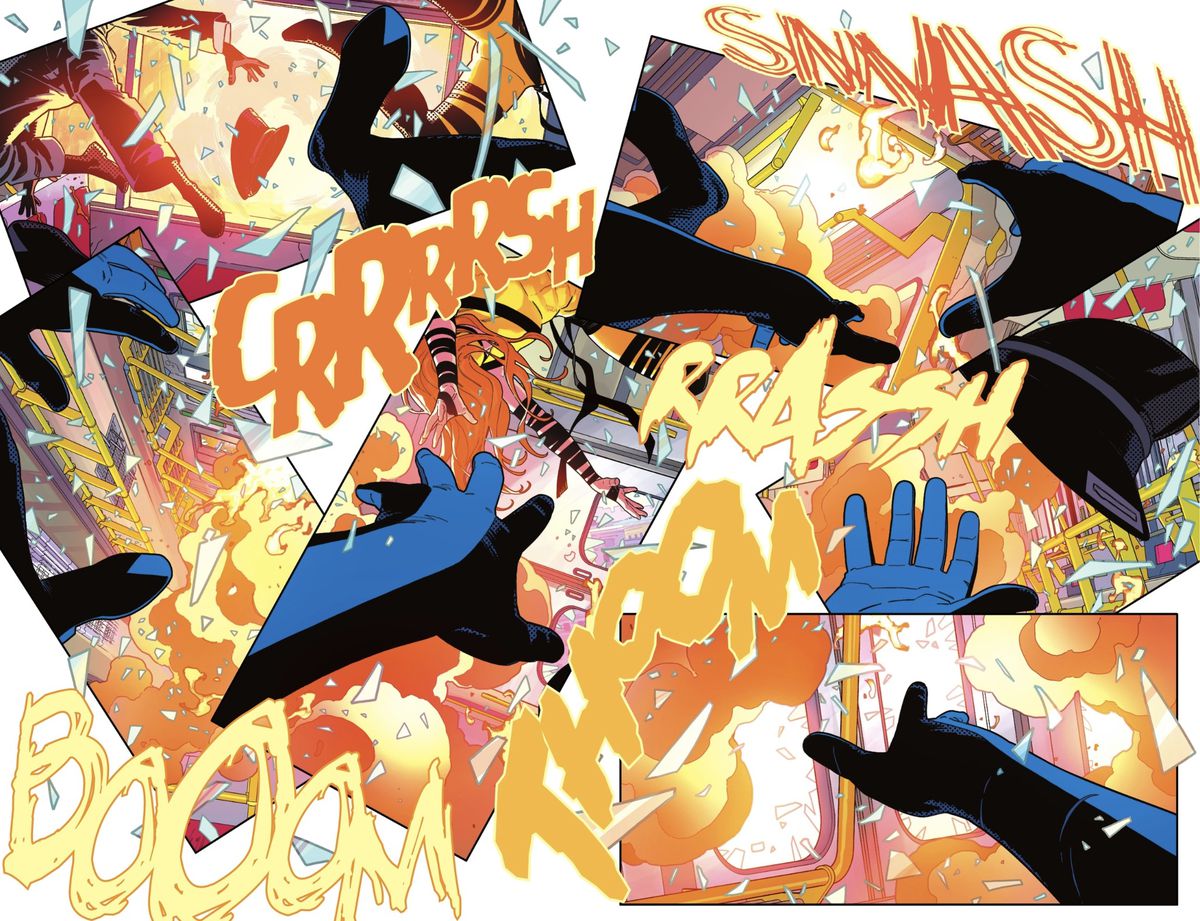 Une collection chaotique de panneaux dans une éclaboussure de deux pages montre des explosions lumineuses et les mains sombres de Nightwing – c'est une perspective à la première personne d'être pris à l'intérieur d'une voiture de métro qui explose, dans Nightwing # 105 (2023). 