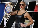 La superstar de la WWE Charlotte Flair montre sa ceinture de lutte de championnat alors qu'elle pose pour les photographes lors d'un événement sur le tapis rouge avant le début de la course automobile NASCAR Daytona 500 au Daytona International Speedway, dimanche 19 février 2023, à Daytona Beach, en Floride.  