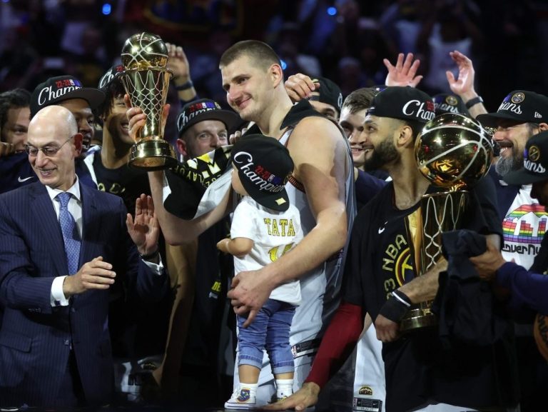 Cotes MVP NBA 2024: la star des Nuggets, Nikola Jokic, ouvre comme favori