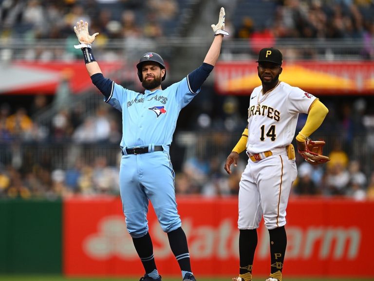 Quelque chose de louche un jour férié pour la ceinture de Brandon des Blue Jays