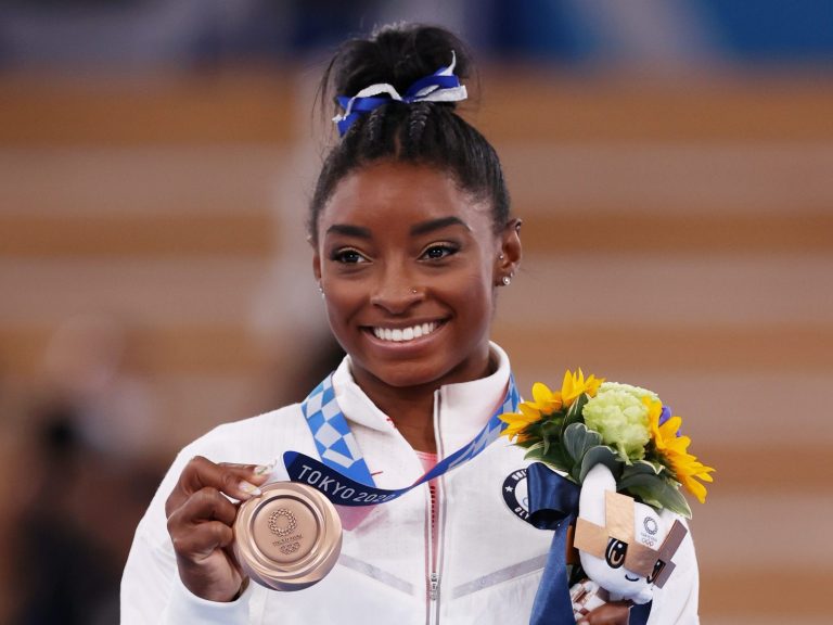 La star de la gymnastique Simone Biles revient à la compétition pour la première rencontre depuis les Jeux olympiques de 2020