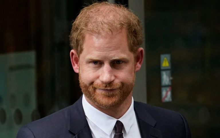 Le prince Harry demande plus de 440 000 £ de compensation dans une affaire de piratage téléphonique