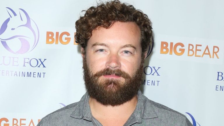 Après la condamnation de Danny Masterson, les avocats pèsent les «décisions clés» qui ont changé le nouveau procès
