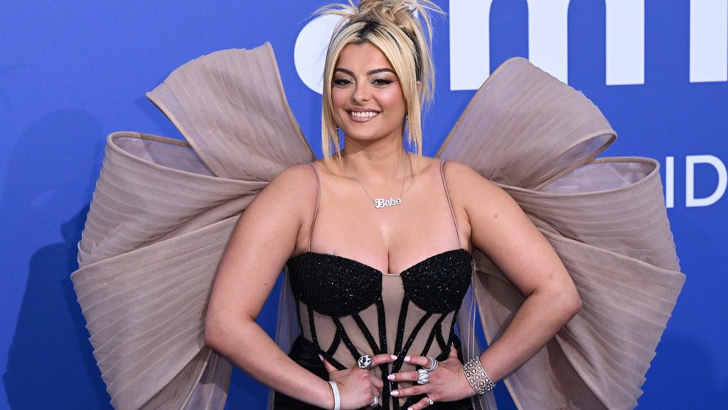 Bebe Rexha partage une photo de blessure au visage après avoir été frappée par téléphone lors d'un concert à New York
