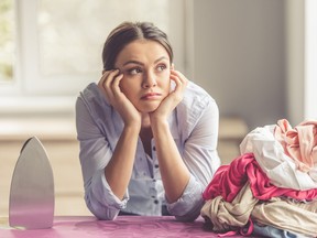 Une femme au foyer pense qu'elle n'a aucun talent.