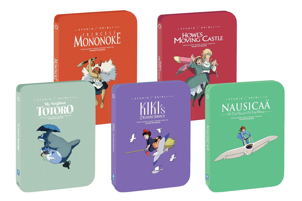 Une capture d'écran montrant cinq films Blu-ray Steelbook de Studio Ghibli, dont Kiki's Delivery Service, Nausicaa, My Neighbor Totoro, Howl's Moving Castle et Princess Mononoke.