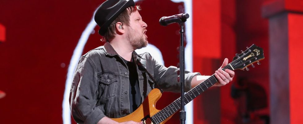 D'une manière ou d'une autre, Fall Out Boy a rendu une mauvaise chanson de tous les temps encore pire