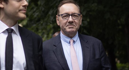 Kevin Spacey comparaît devant un tribunal de Londres le premier jour d'un procès pénal au Royaume-Uni pour des allégations d'agression sexuelle