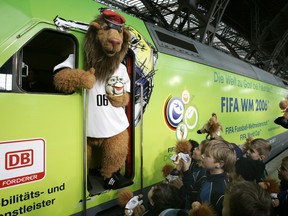 Goleo le lion, mascotte de la Coupe du monde 2006 en Allemagne.