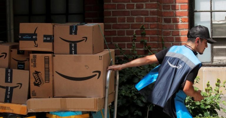 La FTC poursuit Amazon pour avoir prétendument trompé les clients dans les abonnements Prime