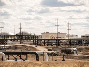 Réservoirs de stockage et pipelines Enbridge à Hardisty, Alberta