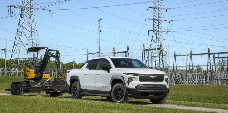 La version la moins chère de Chevy Silverado EV coûtera désormais plus de 50 000 $