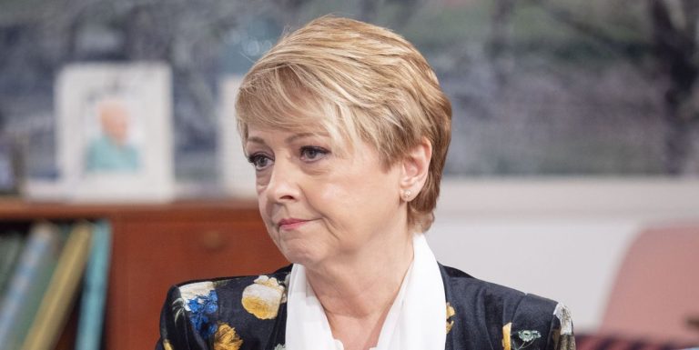 L'ancienne star de Good Morning Britain, Anne Diamond, révèle un diagnostic de cancer du sein
