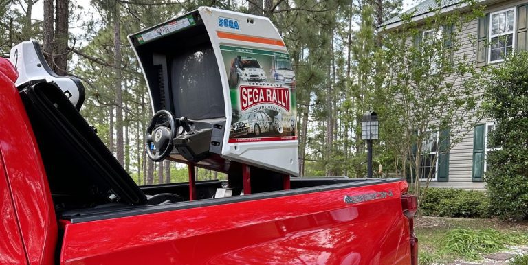 Le Chevy Silverado ZR2 Bison remporte un championnat Sega Rally 2