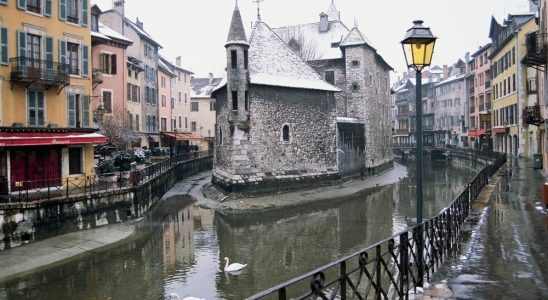 FRANCE - MAY 27: Palais de l'Isle (Palace of the Isle), Annecy, Rhone-Alpes, France, 12th-16th century. (Photo by DeAgostini/Getty Images)