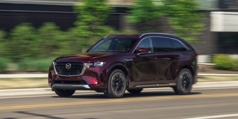 Le Mazda CX-90 2024 vise à rejoindre un public plus amateur