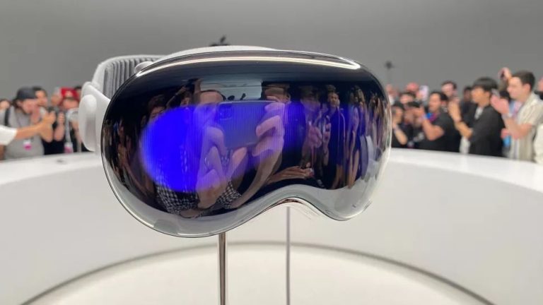 Le casque Vision Pro XR d’Apple utilise des écrans micro-OLED à 90 Hz