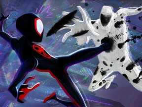 Miles Morales (à gauche) Spot dans Spider-Man: Across the Spider-Verse.