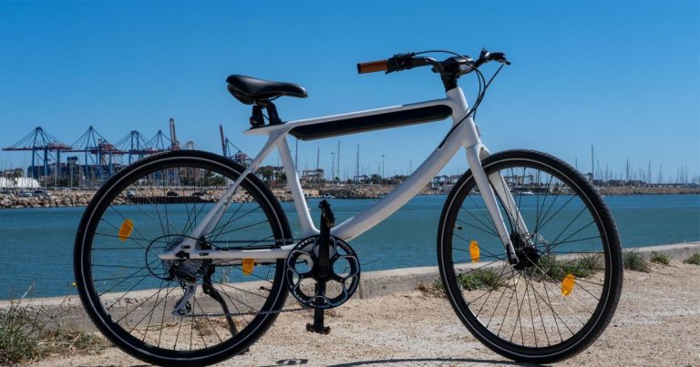 Le vélo électrique Chord d’Urtopia est un peu exagéré pour une balade en ville et ça va