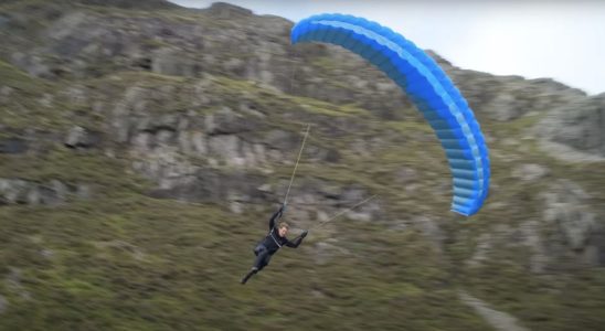 Tom Cruise doing speed flying in Mission: Impossible - Dead Reckoning Part One