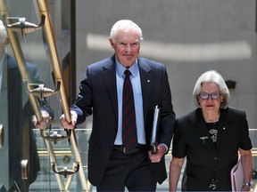 David Johnston arrive pour présenter son premier rapport sur l'ingérence étrangère.