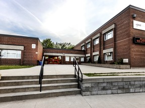 École intermédiaire Tomken Road à Mississauga.