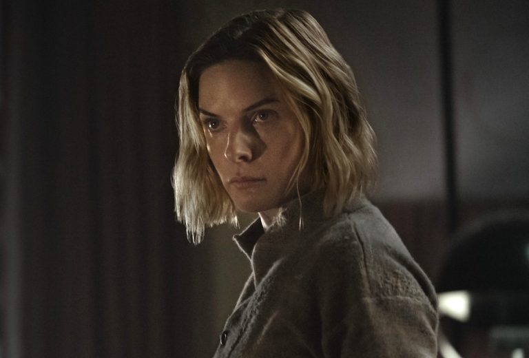 Saison 1 Episode 7 — Juliette découvre les Flamekeepers – TVLine