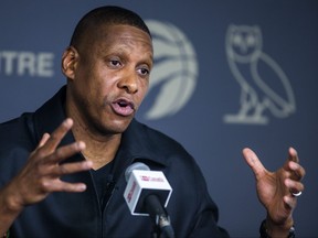 Le président des Raptors de Toronto, Masai Ujiri, s'adresse aux médias au OVO Athletic Centre.