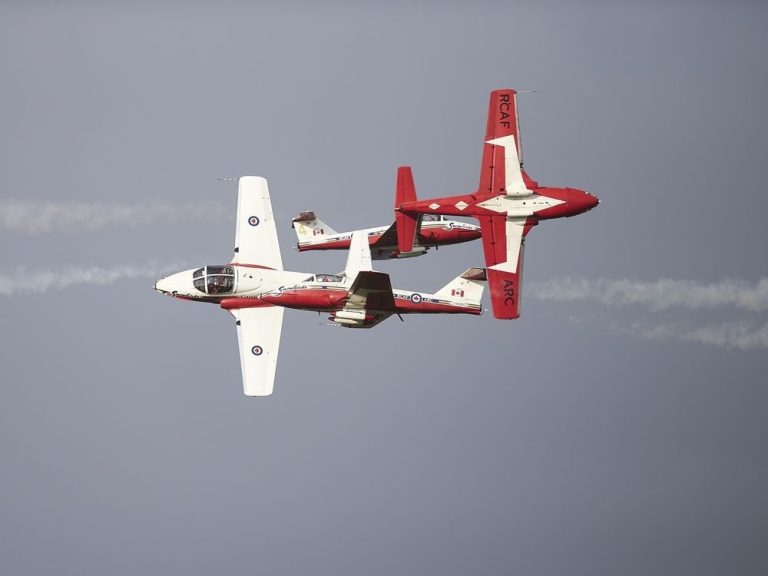 Un pilote des Snowbirds accusé d’agression sexuelle après un incident présumé à Barrie