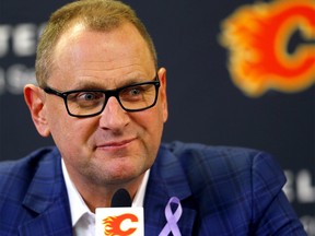 PHOTO DE DOSSIER: Brad Treliving, alors directeur général des Flames de Calgary, s'adresse aux médias le mercredi 16 mars 2022. Treliving a été officiellement embauché par les Maple Leafs de Toronto en tant que nouveau directeur général le mercredi 31 mai 2023.