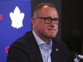 Le président des Maple Leafs de Toronto, Brendan Shanahan, présente Brad Treliving (photo) en tant que nouveau directeur général de l'équipe à Toronto le jeudi 1er juin 2023. Jack Boland/Toronto Sun/Postmedia Network