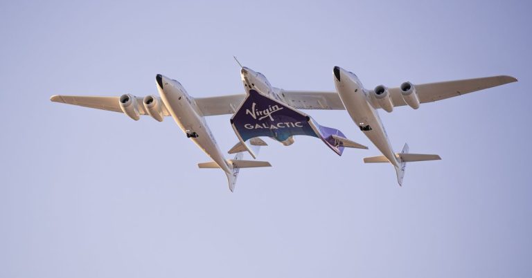 Virgin Galactic révèle son équipage à bord de son premier vol spatial commercial