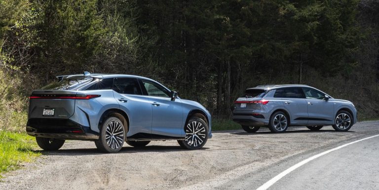 Voir les photos de l’Audi Q4 50 e-tron Quattro 2023 et de la Lexus RZ450e 2023