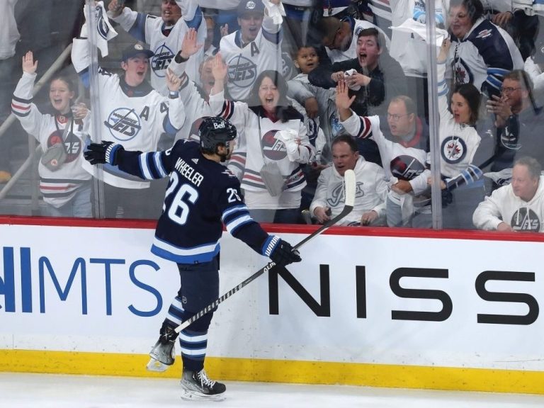 FIN D’UNE ÈRE : Les Jets de Winnipeg rachètent l’ancien capitaine Blake Wheeler