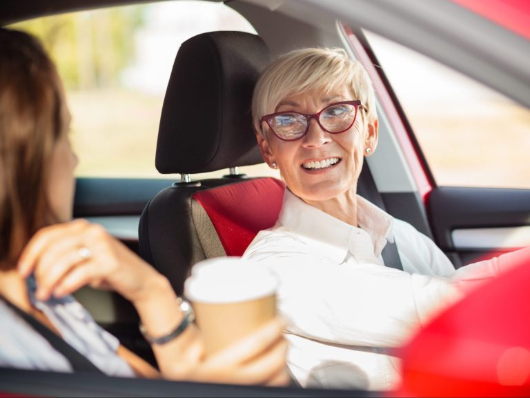 CHER ABBY : Le chauffeur autoproclamé du groupe de déjeuner doit être signalé au drapeau rouge